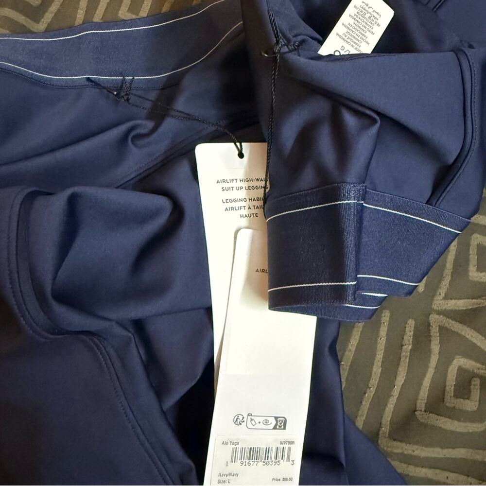ALO Yoga Navy High-Waist Airlift Leggings bra suit up Navy large authentic NEW - Picture 5 of 11